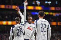 九游体育APP离谱！萨拉赫在尤文图斯比赛中刷新纪录托特纳姆迎意大利杯关键赛，浙江队迎英超关键赛的简单介绍